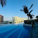Sea View Studio By By St Regis 5 Stars Infinity Pool
